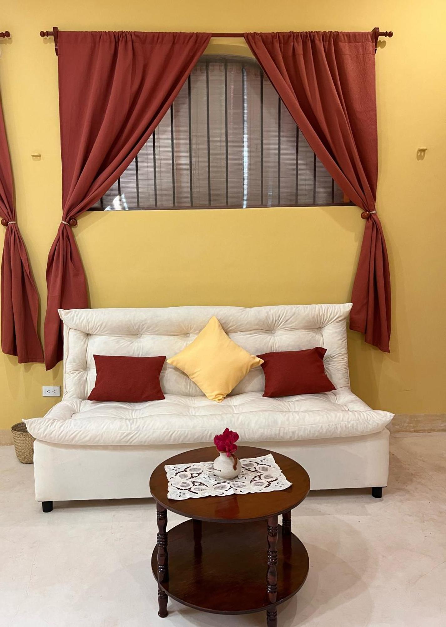 مبيت وإفطار ميريدا Casa Tres Colibries المظهر الخارجي الصورة